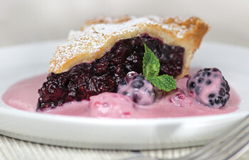 Blackberry Pie with Brandy-Mint Blackberry Cream