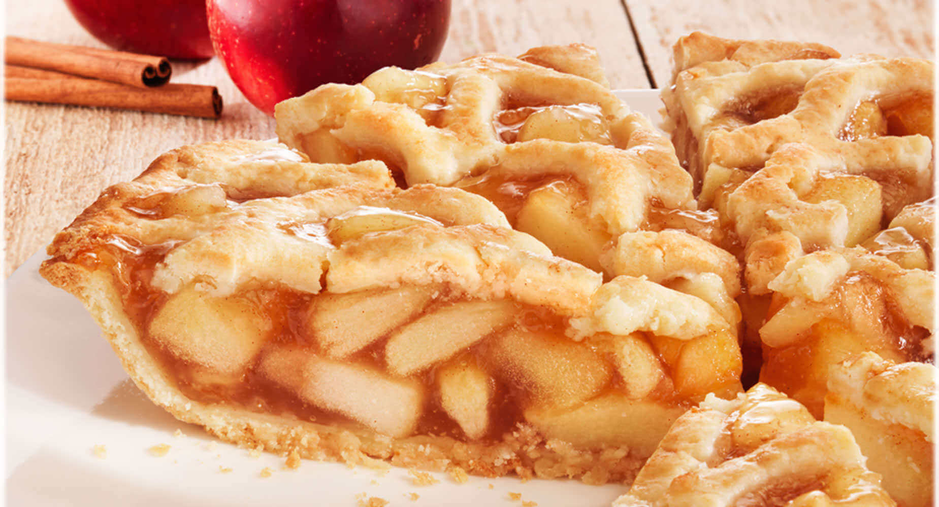 Chef Pierre® Fruit Pie 10" Pre-Baked Apple Lattice Pre-Sliced 10-Slice 6/34oz